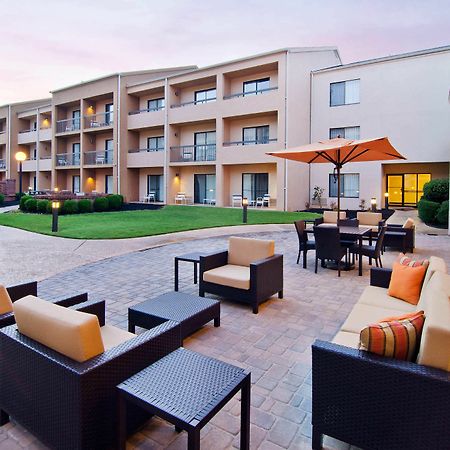 Courtyard By Marriott Huntsville University Drive Extérieur photo