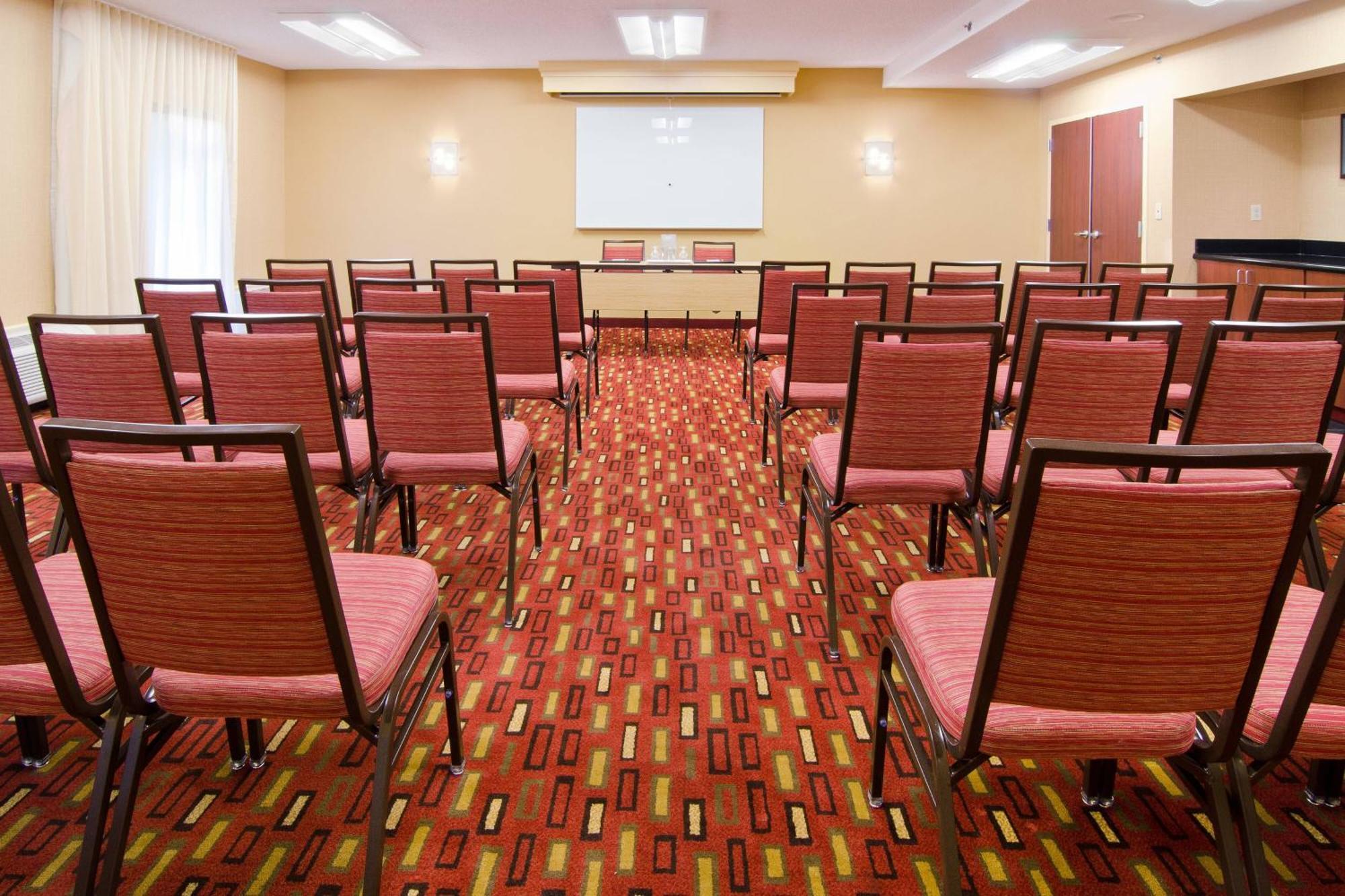 Courtyard By Marriott Huntsville University Drive Extérieur photo