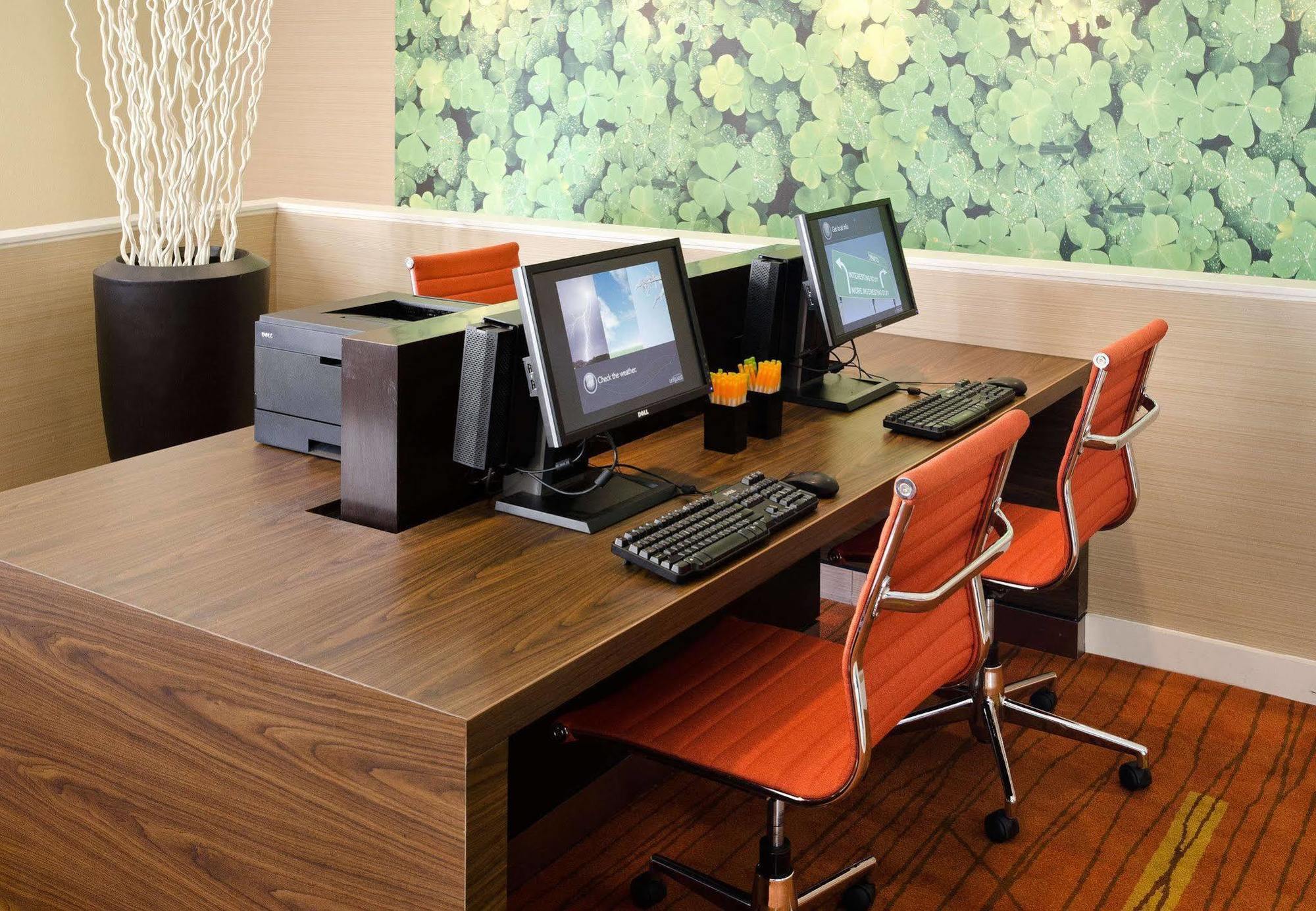 Courtyard By Marriott Huntsville University Drive Business photo